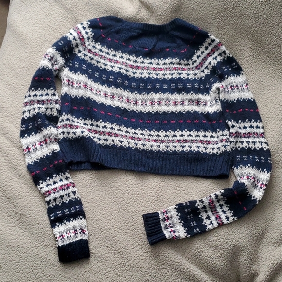 Soft Cropped Sweater - Picture 2 of 4